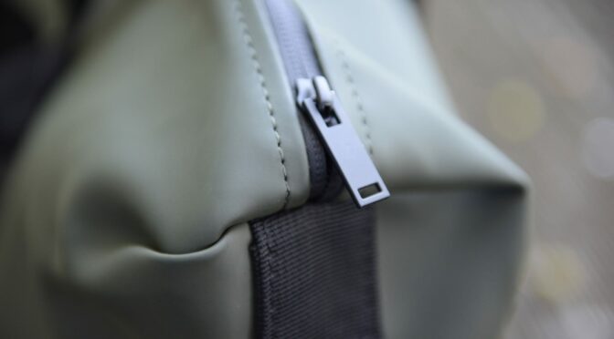 Hands on: Rains Hilo Bag is Perfect for a Weekend Trip
