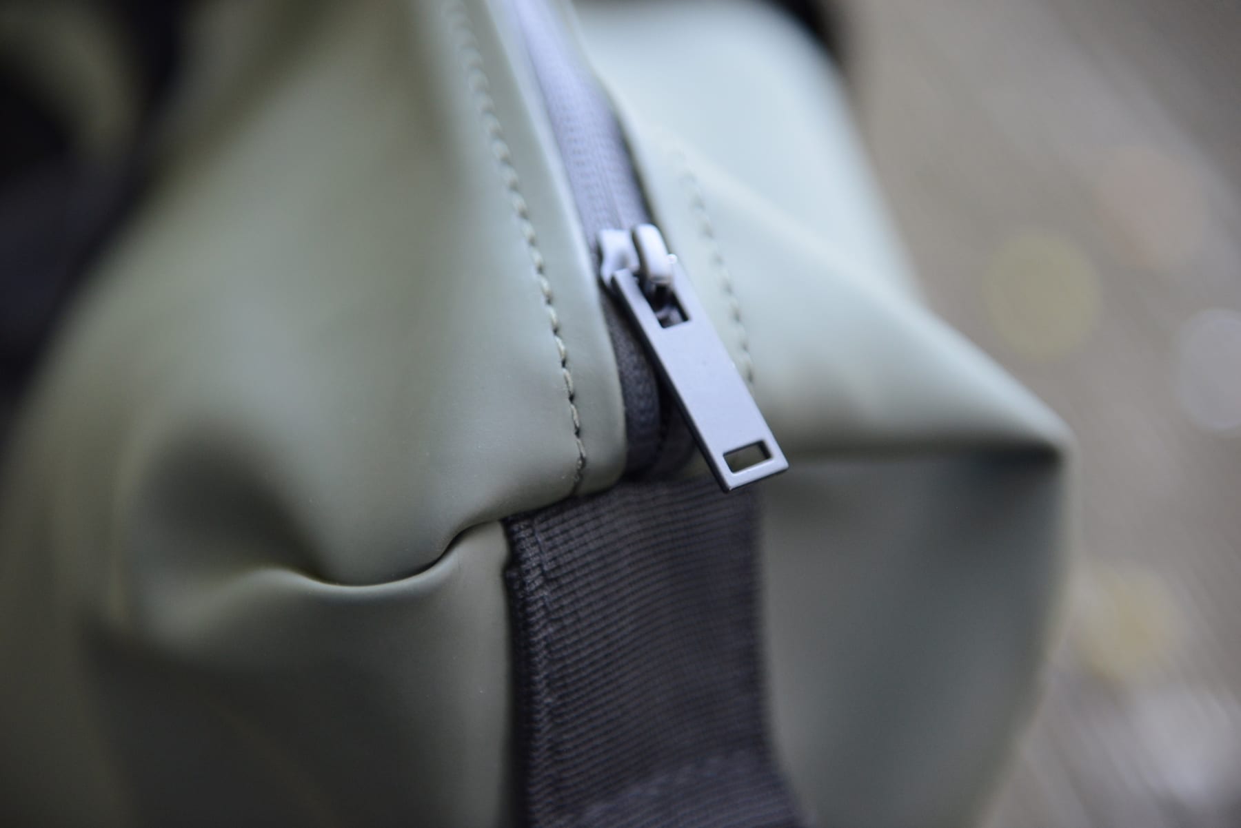 Zipper on the Rains bag