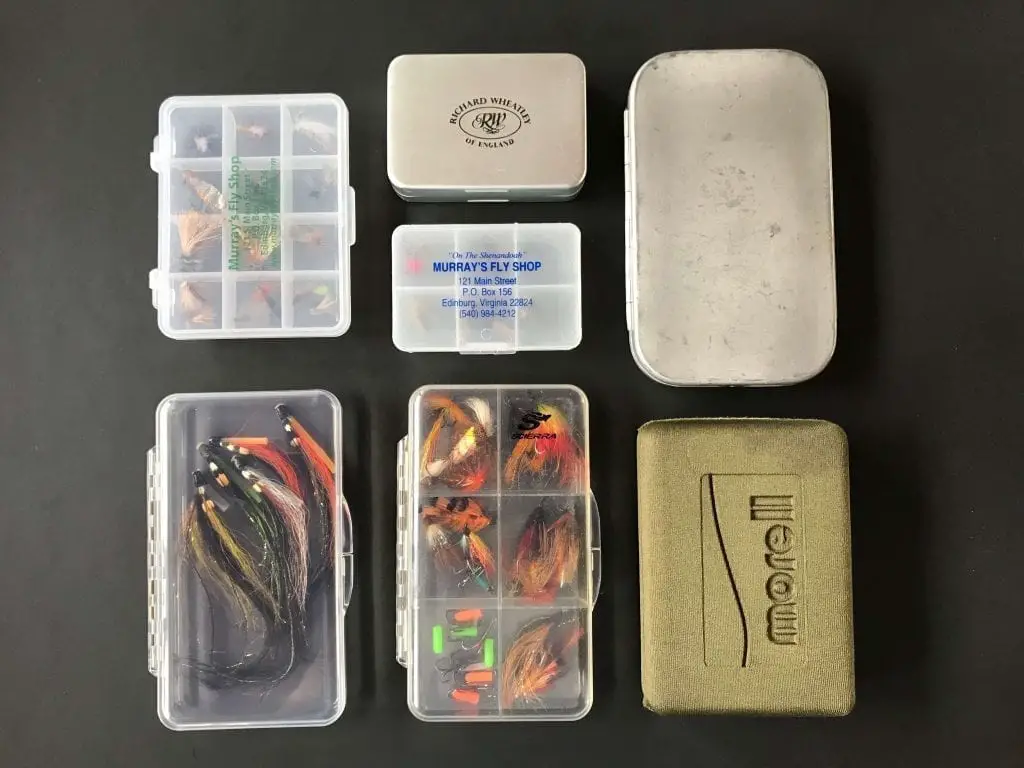 Flybox: Selection of different fly cases to store your fly fishing flies