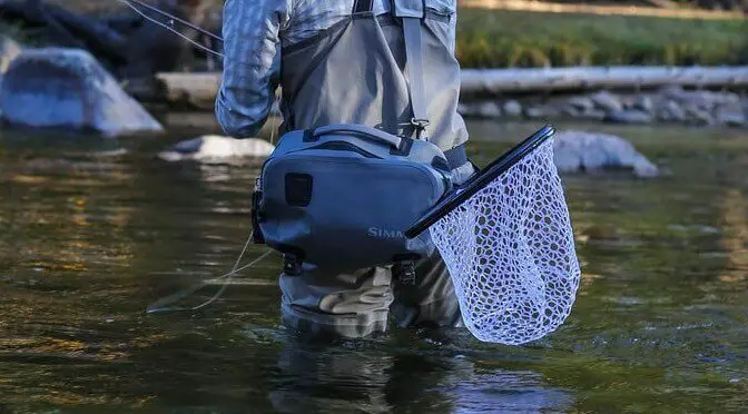 Best Waterproof Fanny Pack – 2023 Buyers’ Guide