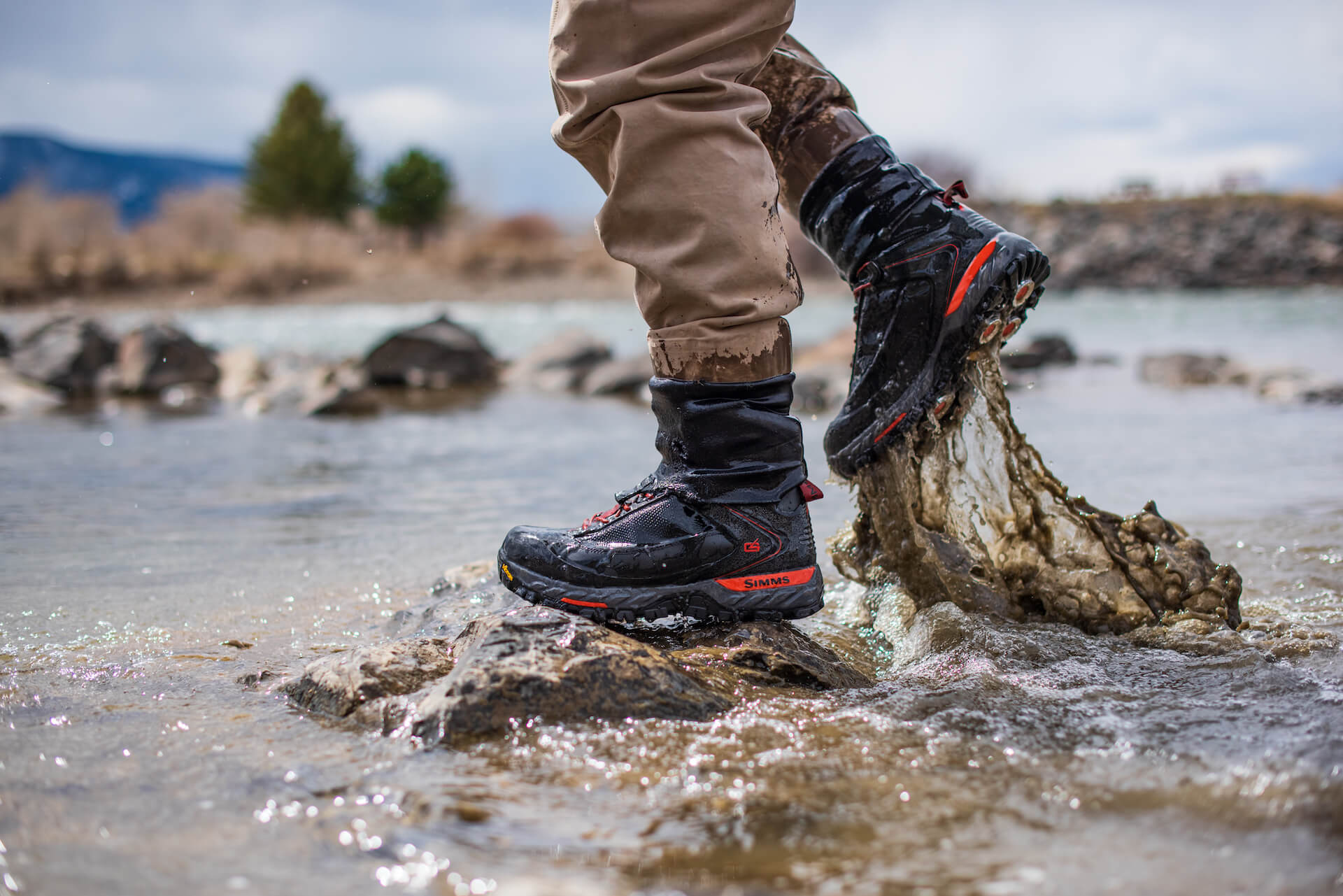 6 Best Wet Wading Shoes for Fly Fishing of 2023