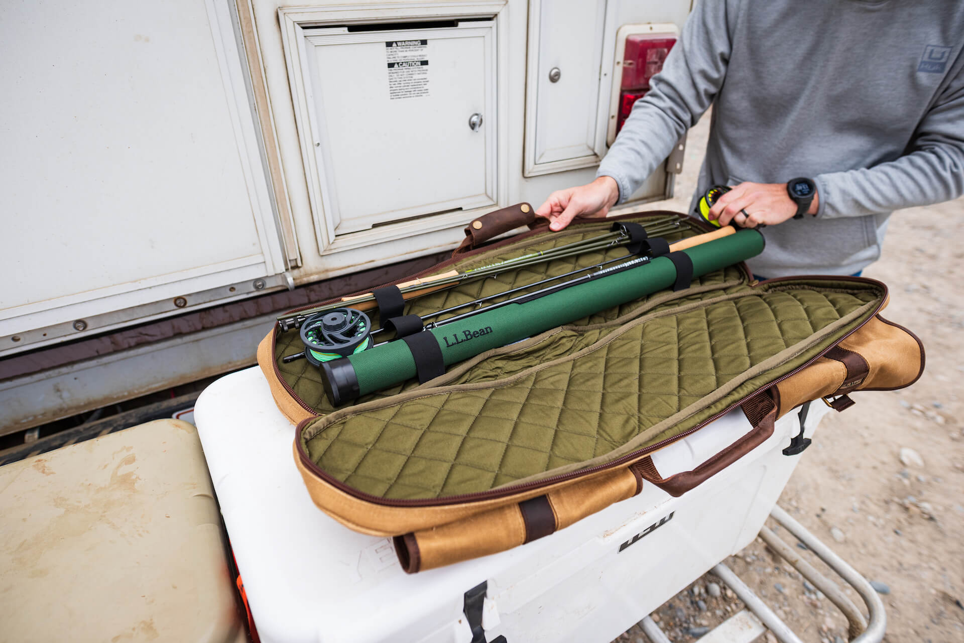 Maine Guide Waxed-Canvas Four-Piece Rod Case