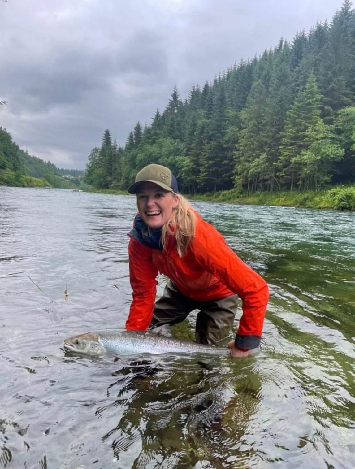 A big beautiful summer salmon on the Eira river. Photo: Lisa Natalie Johnsen Lunde